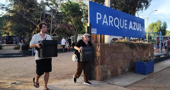 Entrega de Composteras en el Parque Azul