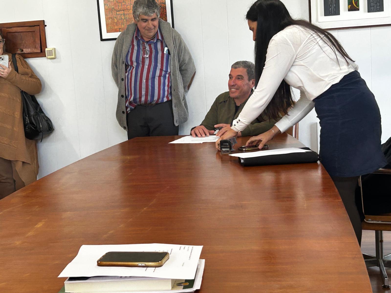 Firma de Acta de Cambio de Autoridades en el Municipio de Atlántida