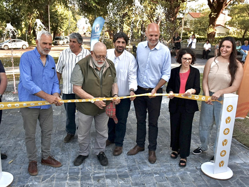 Inauguración de obras de reacondicionamiento de la Plaza de los Fundadores de Atlántida