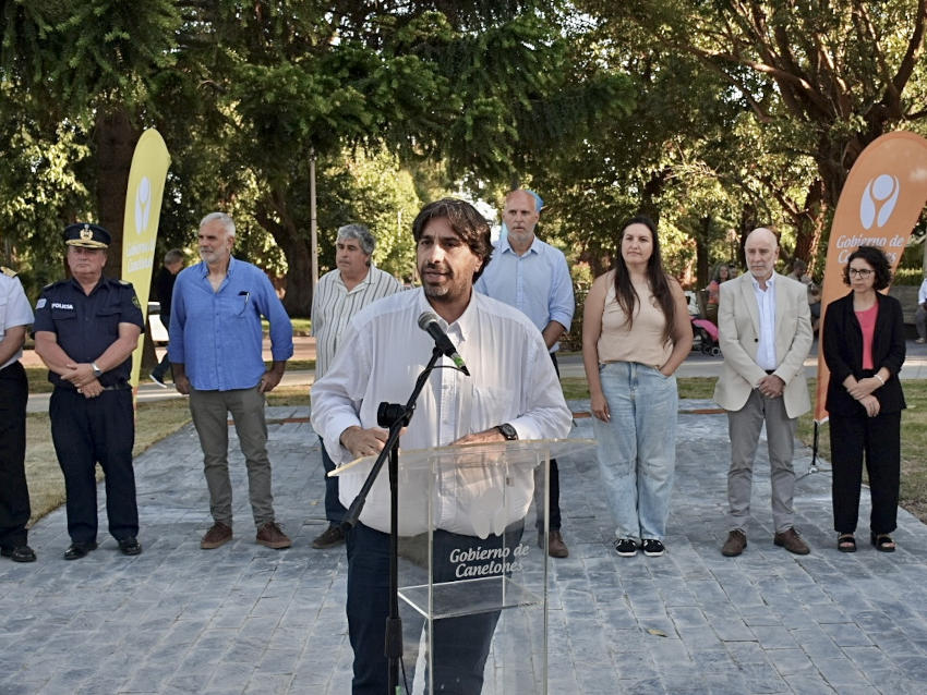 Inauguración de obras de reacondicionamiento de la Plaza de los Fundadores de Atlántida