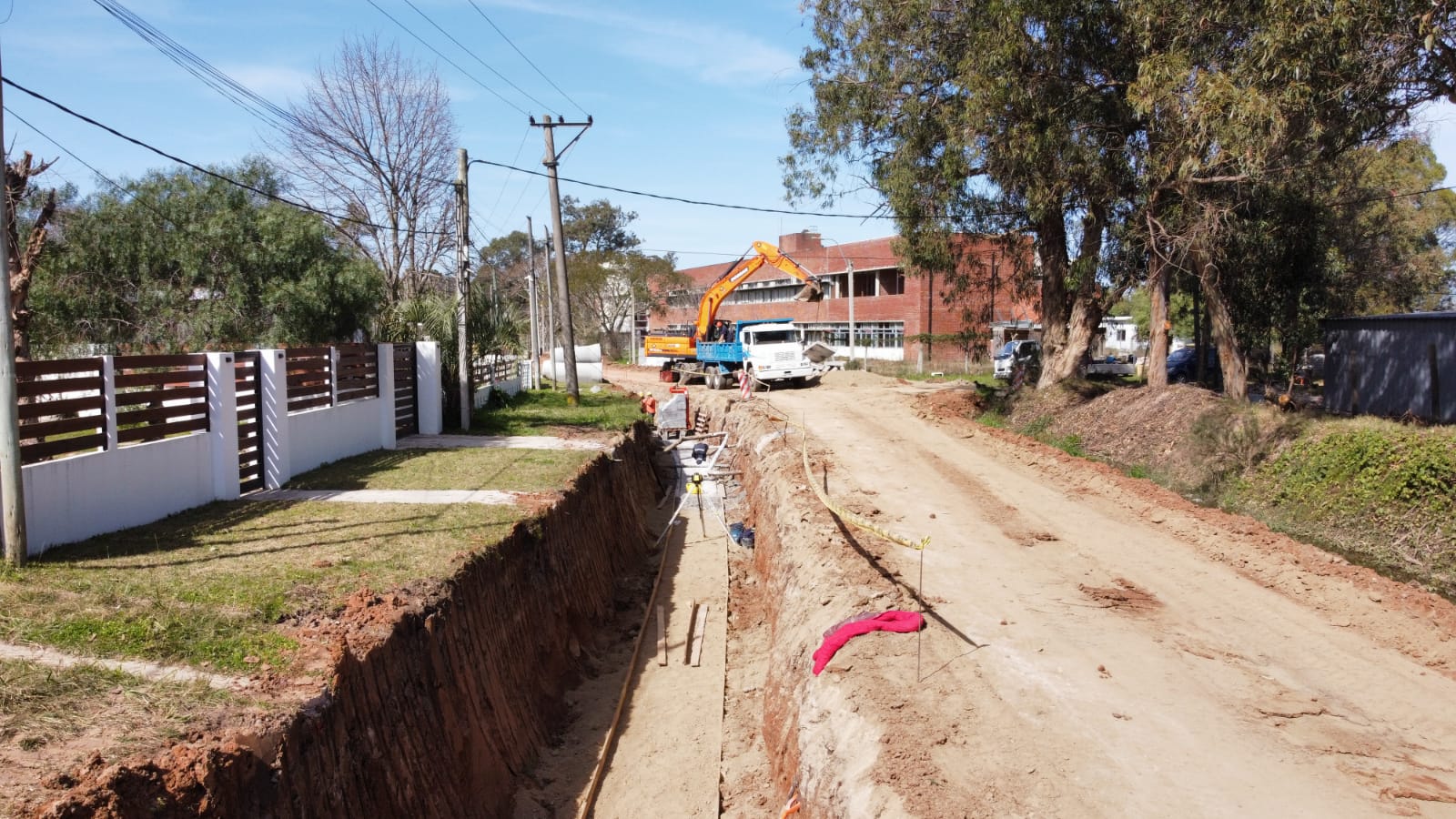 Obras que permitirán resolver problemas pluviales y pavimentar el barrio Español del Municipio de Atlántida